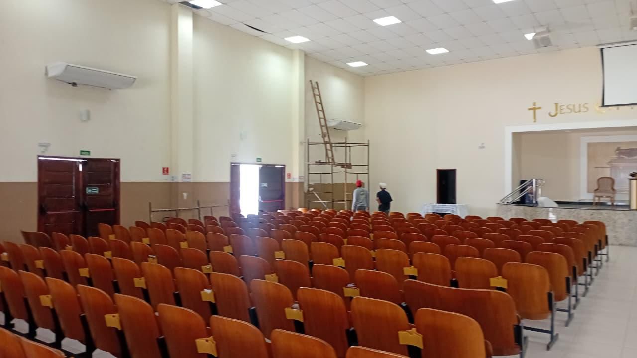 Reforma da Fachada da Igreja Universal